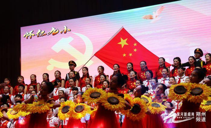 好委屈啊。。。。长那么丑